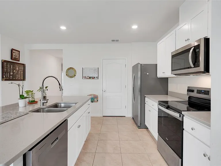 3041 Tobago Dr — Photo 14