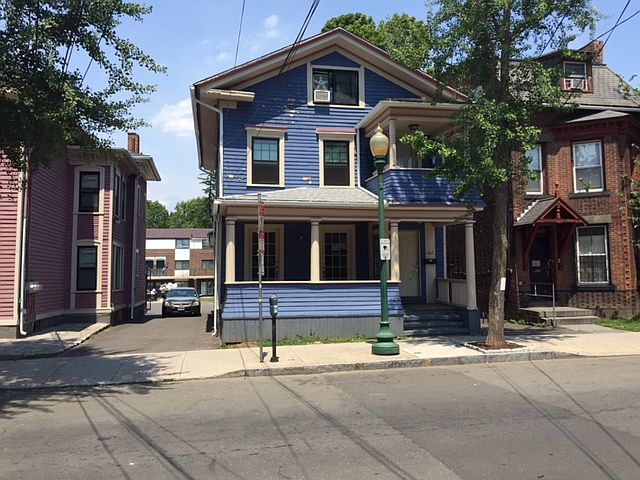 1367 Chapel Street