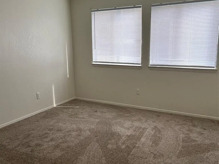 105 Pine Hollow Way #105 — Photo 9