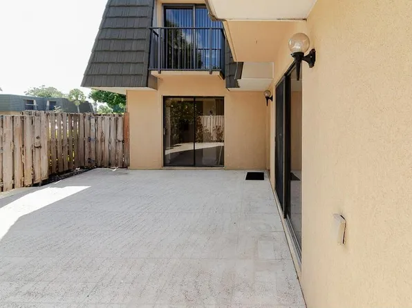 2720 27th Way, West Palm Beach, FL 33407