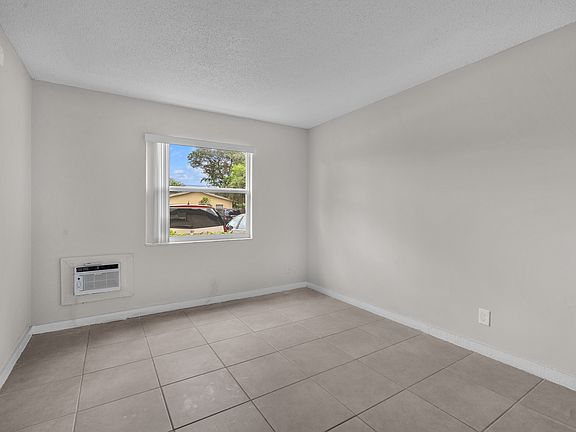 5th image of 1720 NW 37th St #11