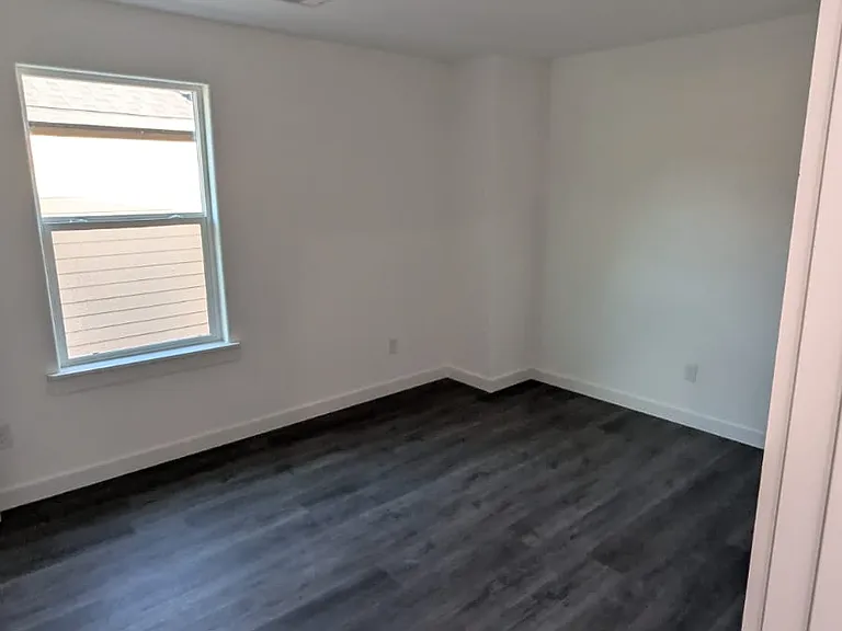 7613 Shotwell St #A — Photo 15