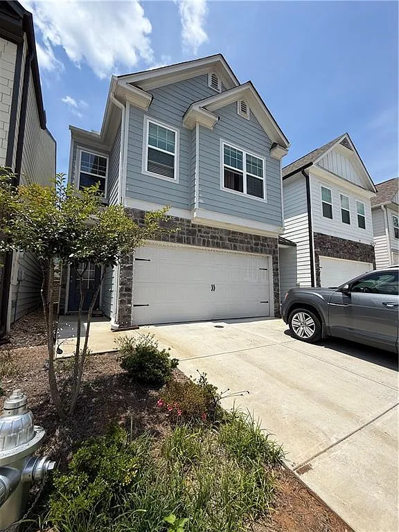3 bed, 2.5 bath, 1800 sqft, $2,100 — Photo 2