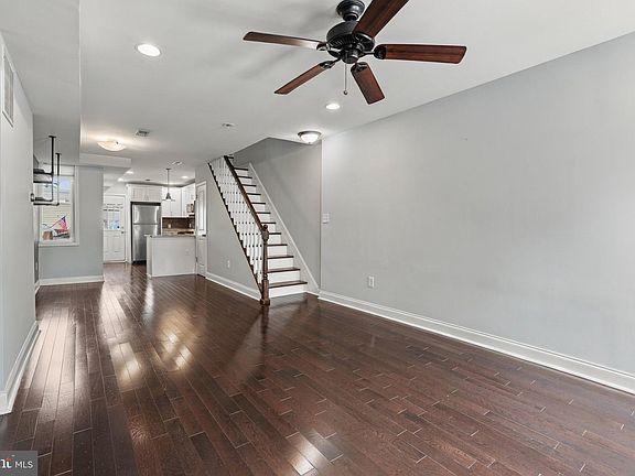 2nd image of 1427 Henry St