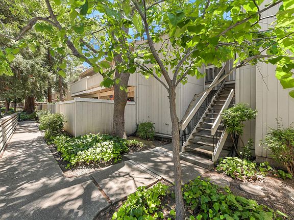 3rd image of 986 Kiely Blvd Unit J