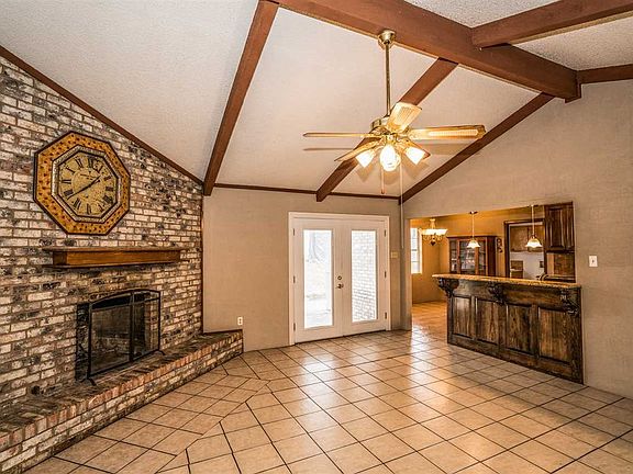4th image of 1315 Trailwood Ln