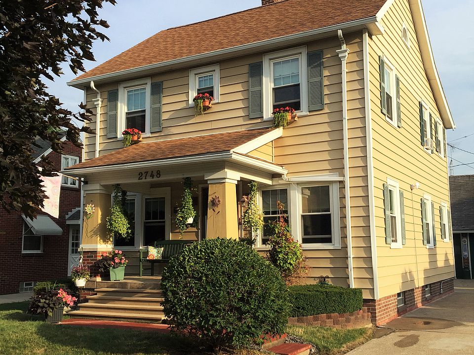 1st image of 2748 Eastmoreland Dr