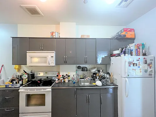 Rented by 346 Realty Group LLC | media 3