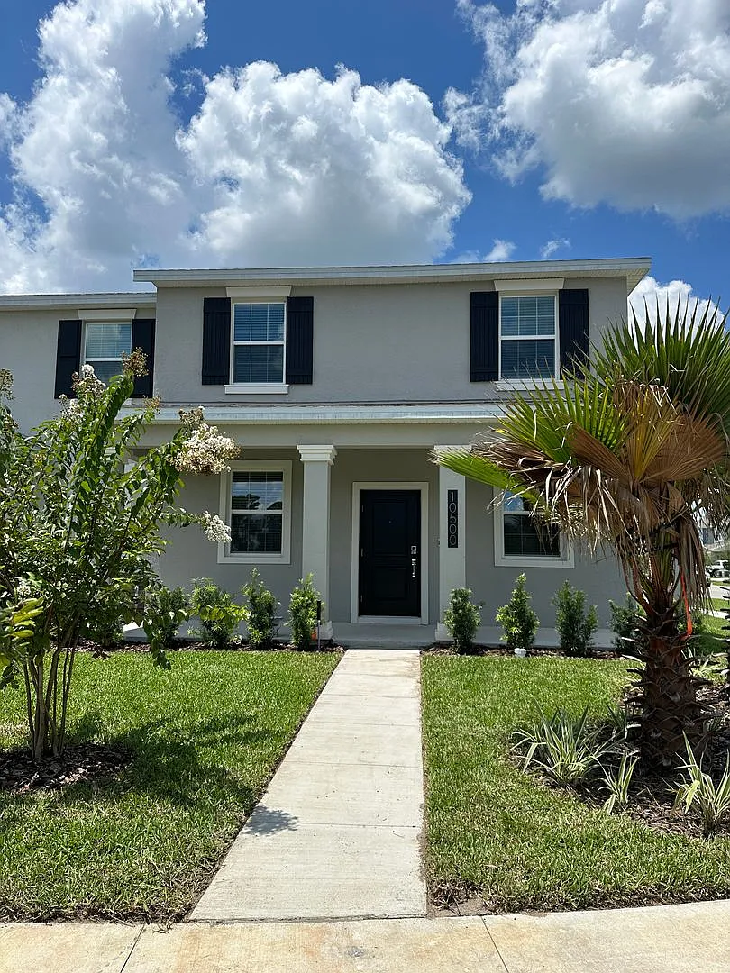 Three-bedroom 2.5 bathrooms property In Storey Grove - Winter Garden — Photo 1