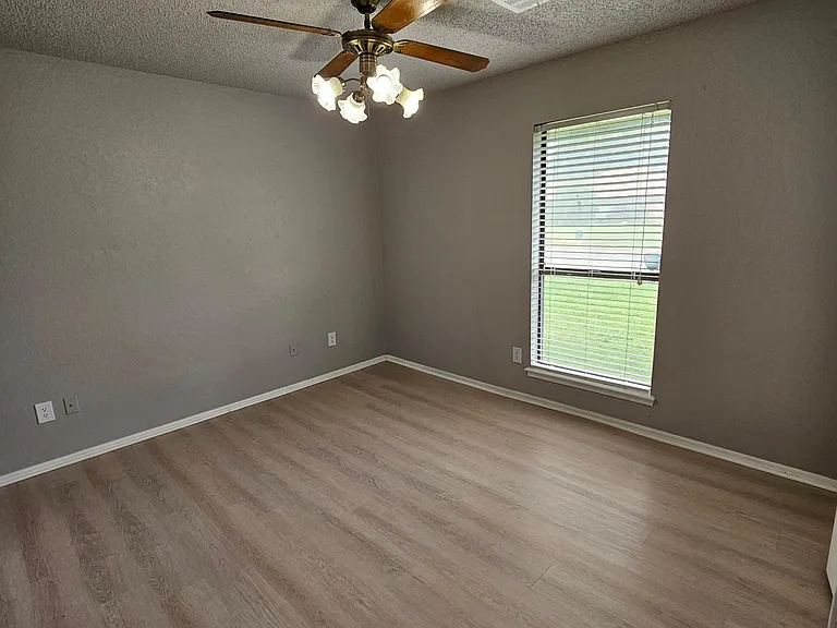 1029 Hunters Glen Cir — Photo 19