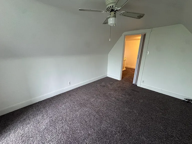 27 Shaw Ave #2 — Photo 12