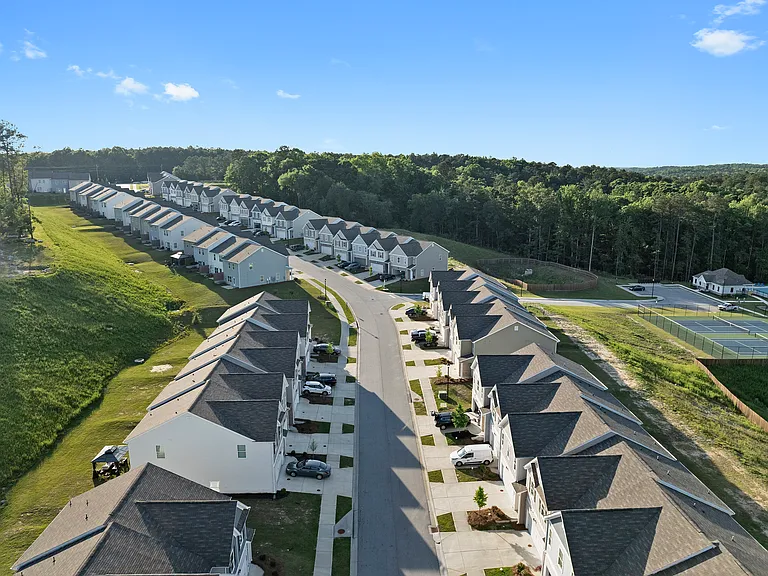 Knoll Hollow Rd — Photo 2