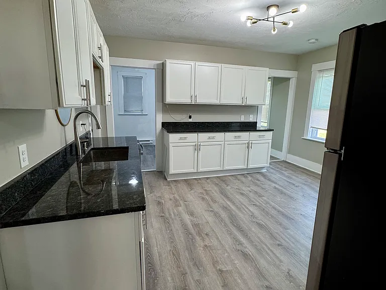 39 Cliff St #1 — Photo 7