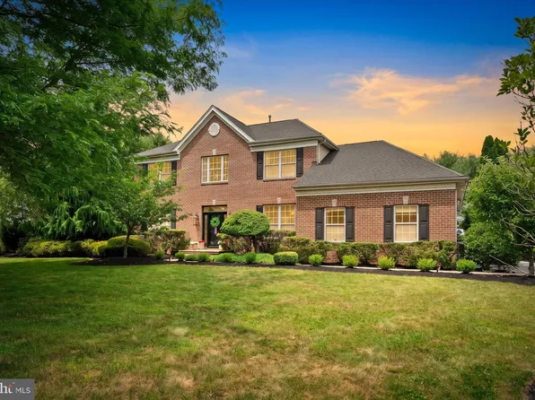 65 Cliffwood Dr, Allentown, NJ 08501