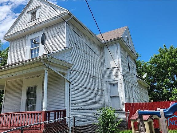 3rd image of 1429 N Ontario St