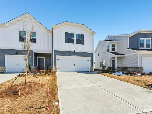 9028 Foggy Brook Loop, Charlotte, NC 28216