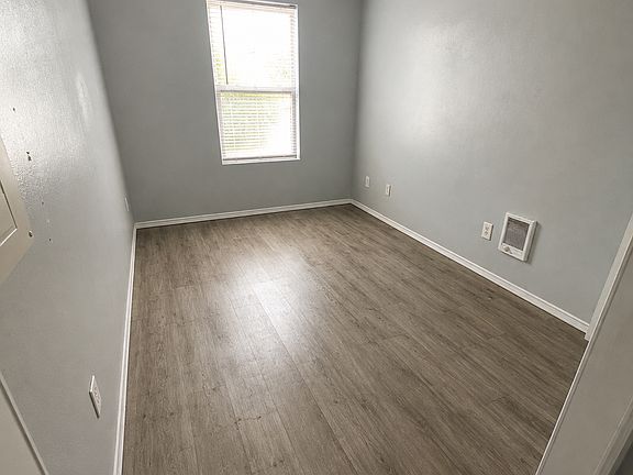 5th image of 1112 S Yew St APT A