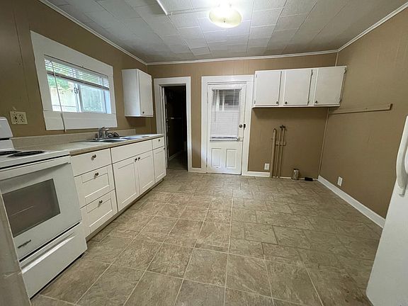 2nd image of 714 N 24th St