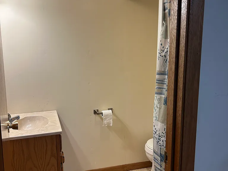 Downstairs 1/2 bath