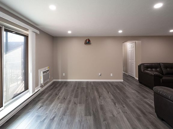 4th image of 2927 Westbrook Dr APT B218