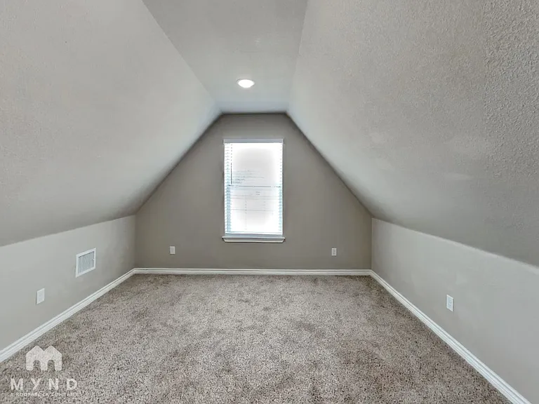 5401 Ashworth Ct — Photo 15