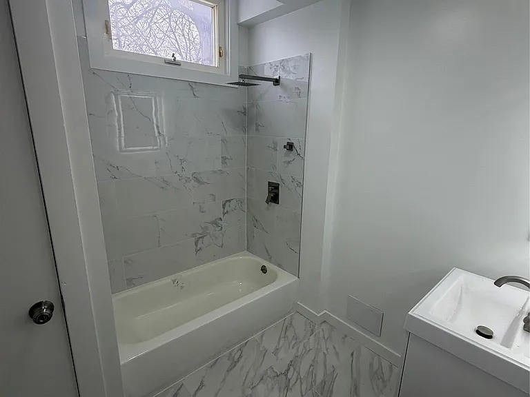 726 Jersey Ave #3 — Photo 2