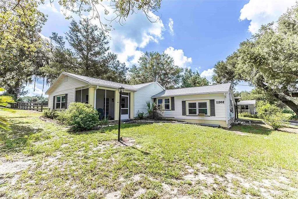2 bed, 2.0 bath, 2069 sqft, $1,700 — Photo 1