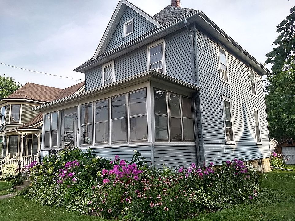 Beautiful 1910 Victorian 