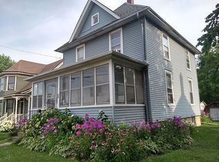 209 W Main St, Barrington, IL 60010