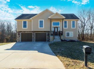 200 NE Hannah Ct, Grain Valley, MO 64029