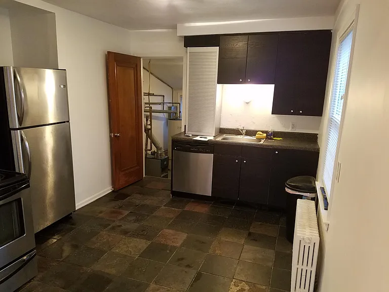 21619 Avalon St — Photo 11