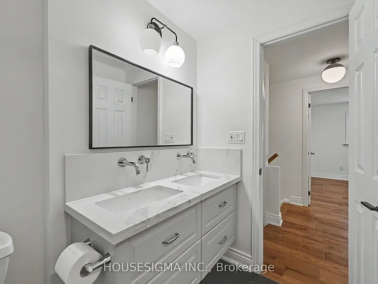 444 Withnell Cres — Photo 19