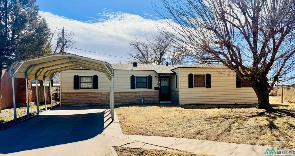 1812 Plains Park Dr, Roswell, NM