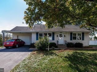 1074 Donegal Springs Rd, Mount Joy, PA 17552