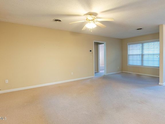 3rd image of 419 Exeter Ct