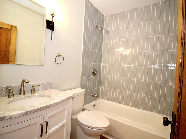6841 Buckingham Pl — Photo 9