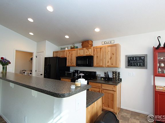 3rd image of 968 W Union Ave