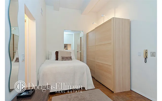 Sold by Douglas Elliman | media 4