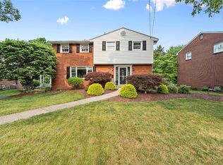 2722 Tischler Rd, Bethel Park, PA 15102