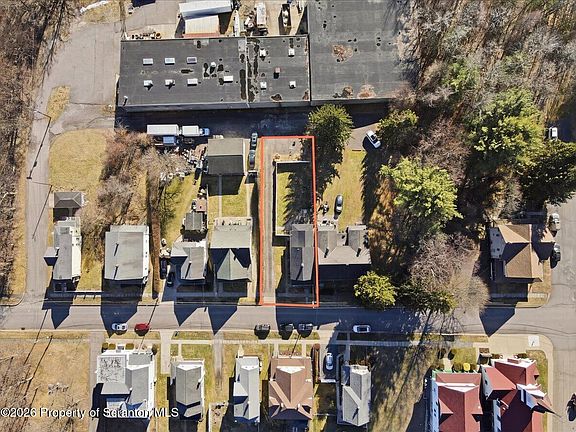 2nd image of 227 Reese St