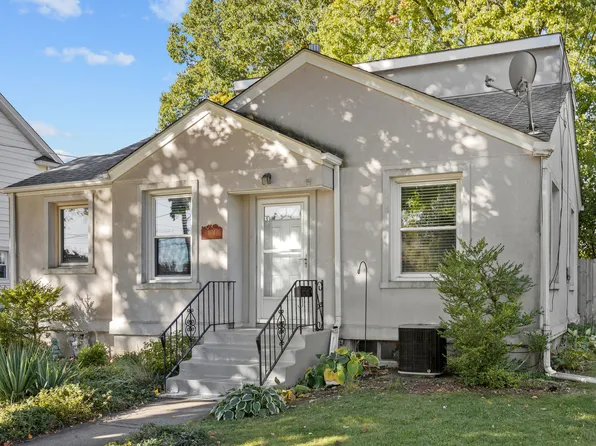 1174 Preston Ave, Elgin, IL 60120