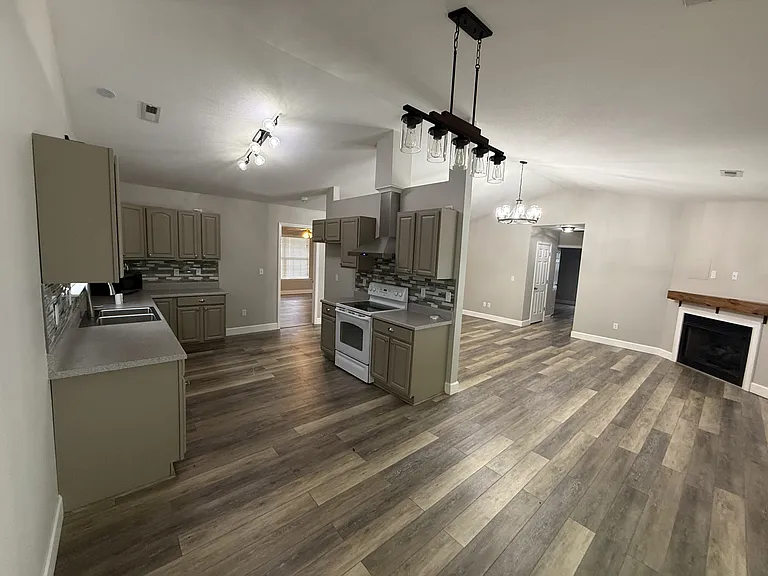 502 Pleasant Green Dr — Photo 59