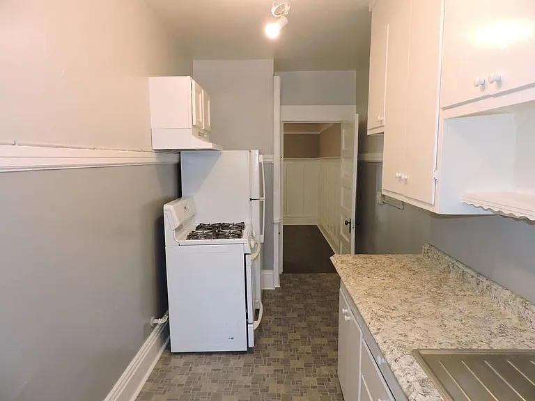 1421 G St #4 — Photo 14