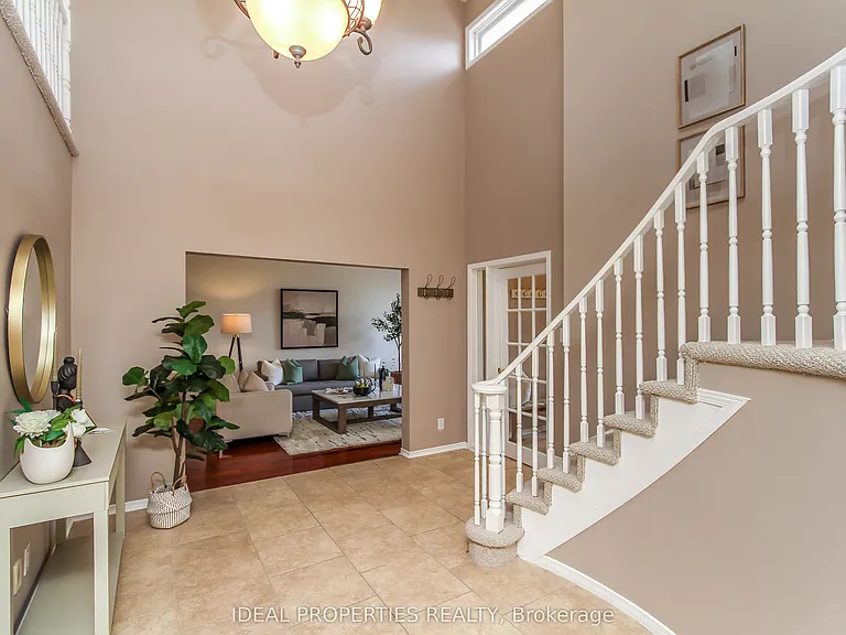 39 Huntings End Ave — Photo 6