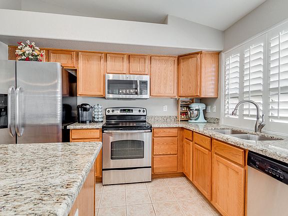 4th image of 4679 E Augusta Ave