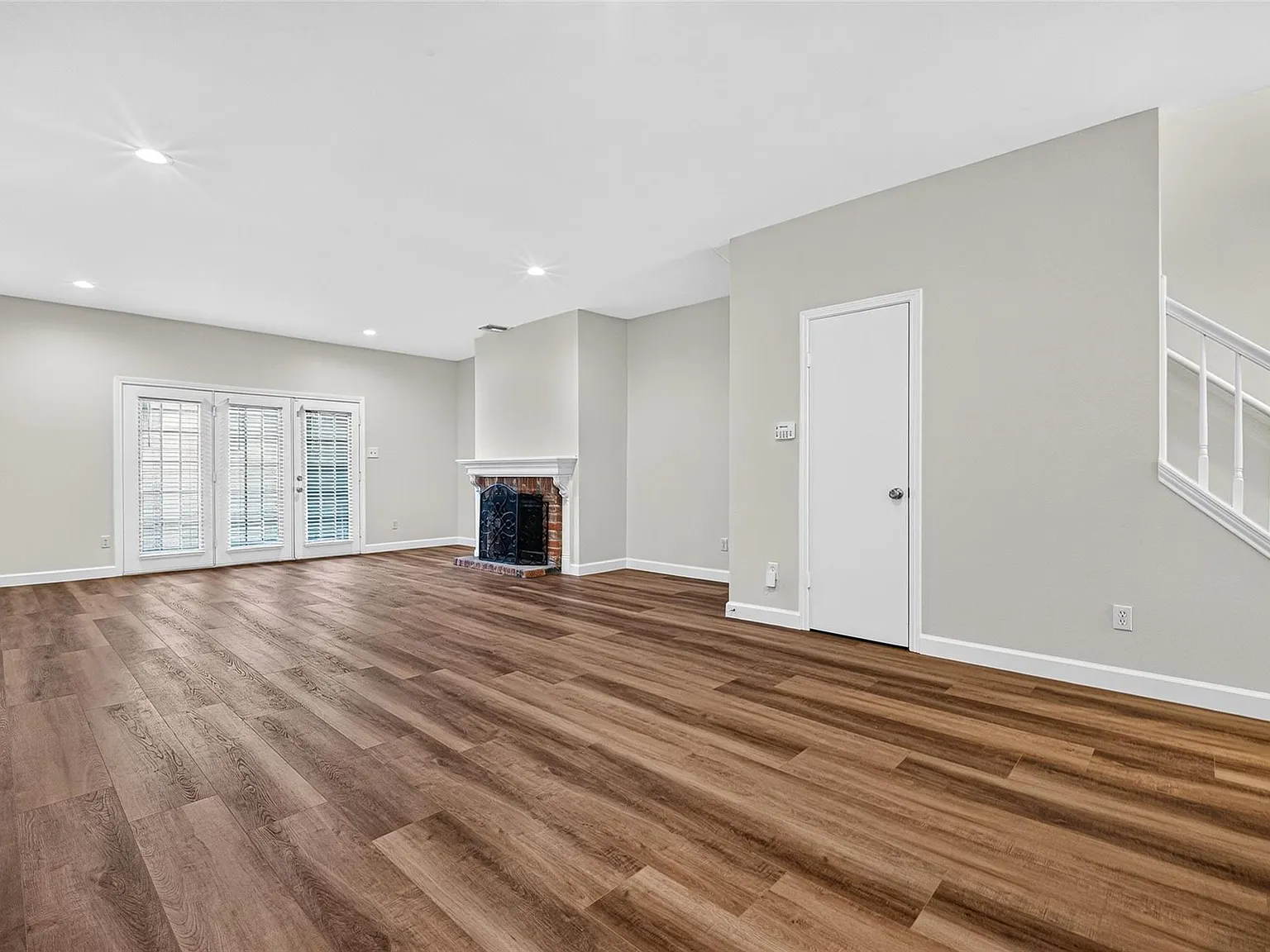 2 bed, 2.5 bath, 1672 sqft, $2,200 — Photo 3