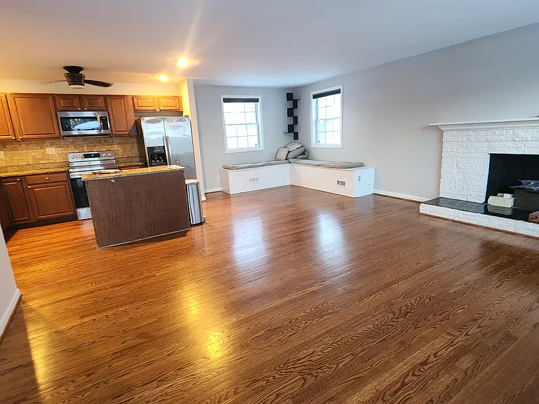5608 Eastwood Ct — Photo 20