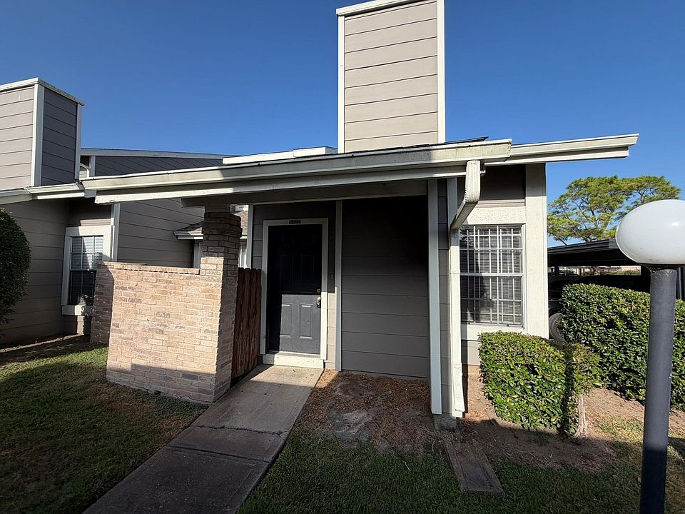 1st image of 6327 Cattails Ln