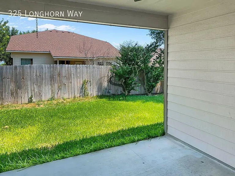 325 Longhorn Way — Photo 7