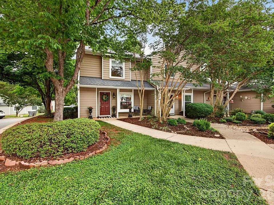 1st image of 830 Sardis Cove Dr